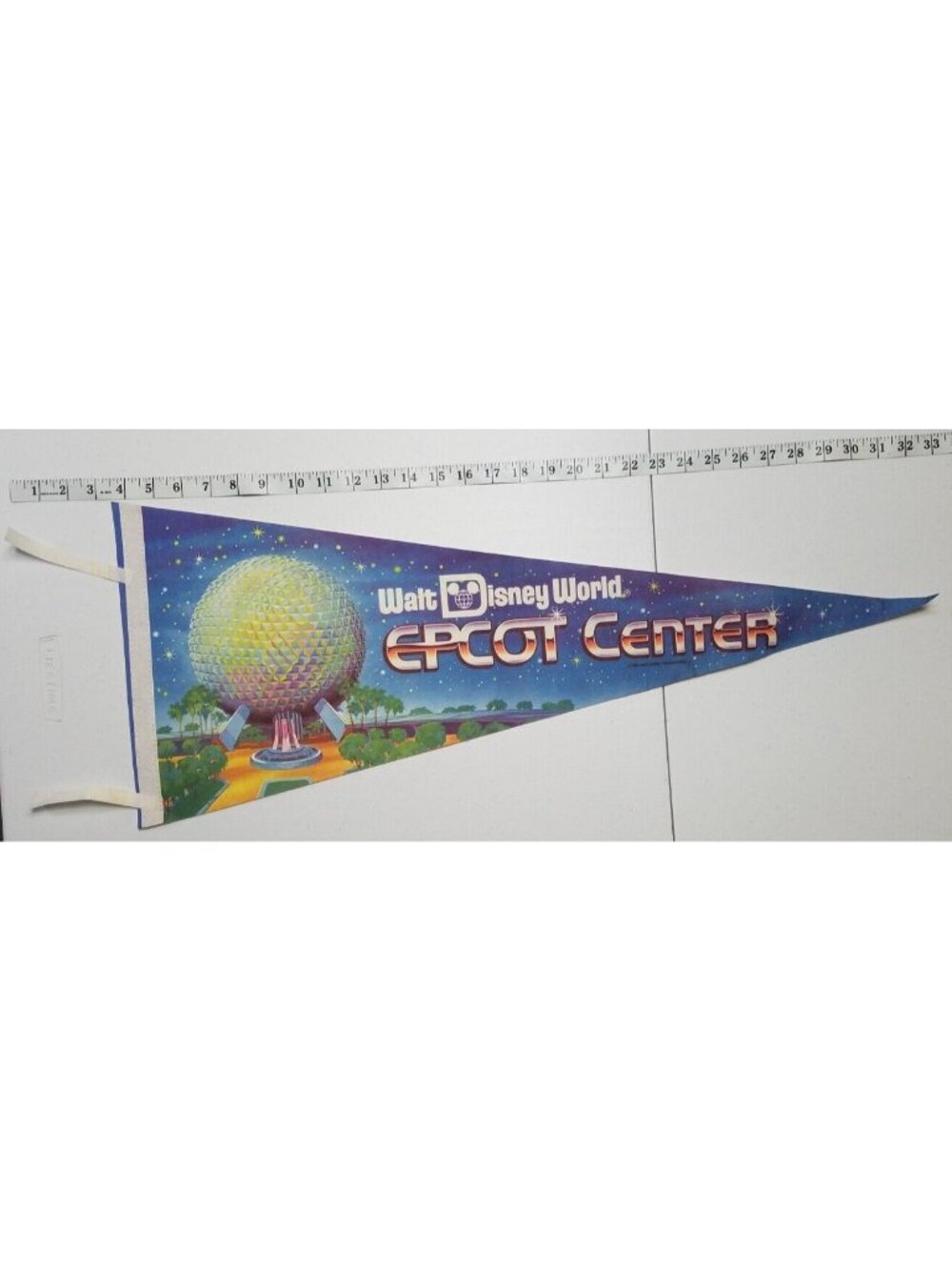 Vtg Felt Pennant 1982 Walt Disney World Epcot Center Souvenir Travel Collectible